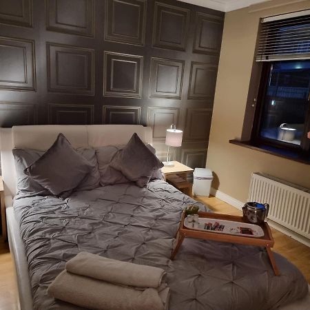 Private Room City Skyline And Mountain Views Close Too Belfast Centre And Airports Free Parking Buitenkant foto