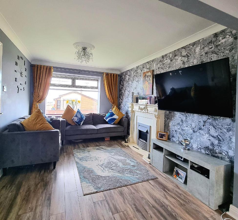 Private Room City Skyline And Mountain Views Close Too Belfast Centre And Airports Free Parking Buitenkant foto