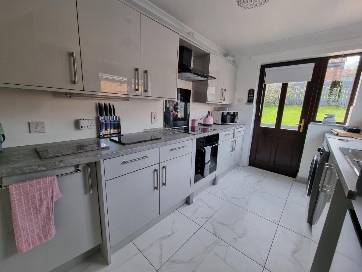 Private Room City Skyline And Mountain Views Close Too Belfast Centre And Airports Free Parking Buitenkant foto